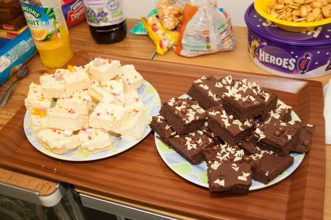 Summer Reading Scheme Record-Breakers Cakes
